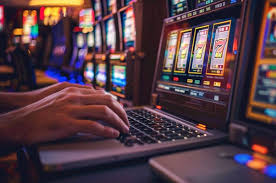 Slotlar va stol o‘yinlari kombinatsiyasi 14 Slotlar va stol o‘yinlari kombinatsiyasi 14